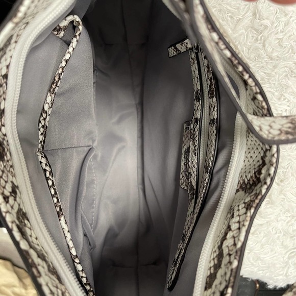 $189.50 INC International Concepts ESMIE VANILLA PYTHON pattern - Picture 14 of 15